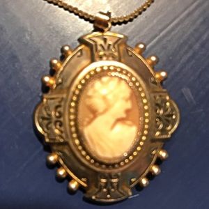 Vintage Shabby Cameo Tudor Style Locket & Chain